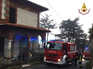 vigili-fuoco-incendio-busalla