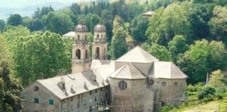 Santuario di Nostra Signora dell’Acquasanta, oggi Castagnata e stand gastronomici