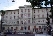 Frontale tra scooter e moto: centauro in codice rosso Ospedale Sant'Andrea