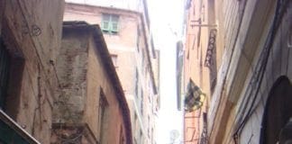 Centro Storico – Coprifuoco, esplode la microcriminalità. Scatta la protesta dei residenti: “Istituzioni assenti”