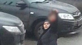 Mosca, arrestata 39enne: brandiva per strada la testa di una bambina