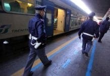 La Spezia, sorpreso senza biglietto aggredisce il capotreno, arrestato treno polizia ferroviaria