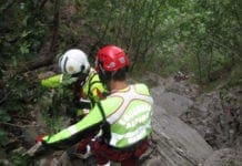 Genova – Cade in un dirupo a Creto, salvato dai vigili del fuoco