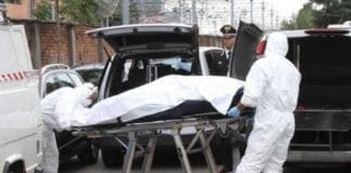 Genova – Uccise la vicina e nascose il corpo sotto al letto: condannato all’ergastolo ambulanza morto