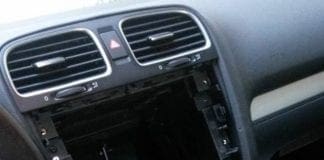 Sturla, ruba all’interno delle auto parcheggiate: arrestato