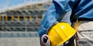 Castelletto – Albero pericolante nei giardini Rossi di Corso Firenze cantiere edile, operaio, costruzione