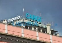 Esuberi nel gruppo Malacalza, presidio dei lavoratori in via XXV aprile banca Carige