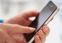 Centro Storico – Abbraccia il tassista per rubargli il cellulare, arrestato