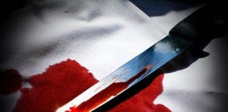 Uccide la moglie in via Furlani e poi cerca di togliersi la vita