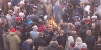 Genova, incendio sulle alture di Cicagna. Intervento di canadair ed elicotteri