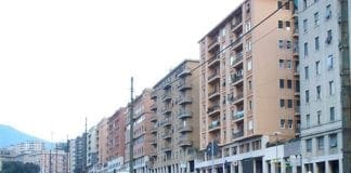 Genova – Auto si ribalta in corso Gastaldi