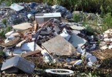 Discarica abusiva sulle alture di Rapallo, forestali sequestrano l’area