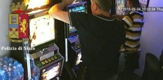 Gioco d’azzardo, il Piemonte inasprisce le regole e i giocatori si spostano in Liguria