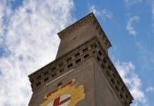 Lanterna di Genova spenta da un fulmine Lanterna di Genova