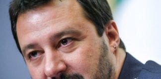 Insulti via Facebook a Salvini, a processo il sindaco di Sori