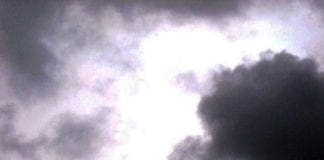 Maltempo in Liguria, temporale sulla città di Genova nuvoloso