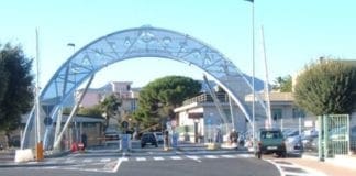 Albenga, si schianta con lo scooter: 59enne grave al Santa Corona ospedale santa corona