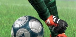 Venezia, insulti razzisti contro un 13enne. Rissa tra i genitori sugli spalti