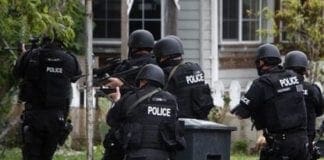 USA, sparatoria in un liceo di Denver: morto uno studente. Feriti 7 ragazzi