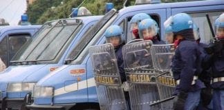 Sassi e bottiglie contro i tifosi della Roma, Daspo per 17 ultras della Sampdoria