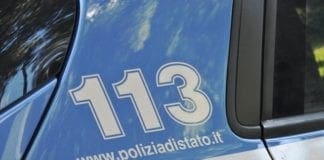 Marassi – Fa a pezzi il corpo della madre poi va alla polizia, arrestata polizia