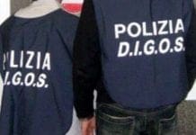 Genova, scritte antisemite sulla saracinesca di un negozio a Marassi: indaga la Digos Digos