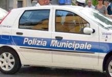Genova – Incidente e albero sulla carreggiata, traffico rallentato