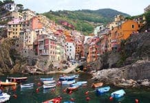 Cinque Terre, turista irlandese cammina ubriaca sui binari e blocca la linea Genova – La Spezia Riomaggiore Cinque Terre
