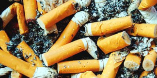 Genova, in arrivo multe sino a 300 euro per chi getta mozziconi a terra mozziconi sigarette, cicche