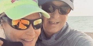 Gossip – Simona Ventura festeggia 50 anni col fidanzato Gerò Carraro