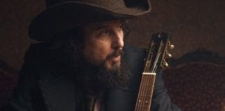 Vinicio Capossela torna a stupire con “Atti unici e qualche rivincita”