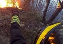 vigili fuoco incendio bosco fiamme