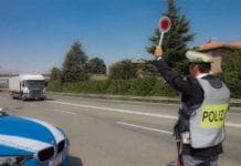 Camion contromano per 10 km sull’Autostrada A26 Voltri – Gravellona Toce polizia stradale
