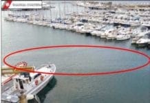 Porto Maurizio, continuano le bonifiche sulla macchia oleosa in Calata Anselmi