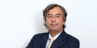Minacce a Roberto Burioni, il medico pro vaccini del San Raffaele: “Ho un proiettile per te”