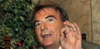 Televisione, morto il conduttore Paolo Limiti. Aveva 77 anni