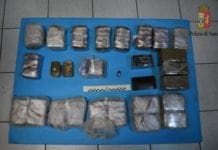 Genova, arrestati due grossisti della droga nel centro storico