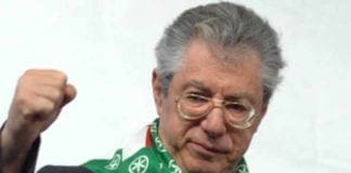 Malore in casa per Umberto Bossi, ricoverato in gravi condizioni