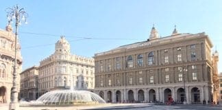 Cera caduta dalle fiaccole a De Ferrari, i No Vax si scusano con i genovesi