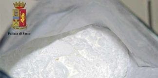 Ventimiglia, nascondevano 10 kg di cocaina in macchina, arrestati cocaina