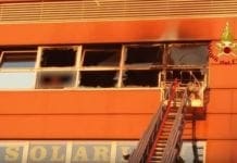 Genova – Incendio nel grattacielo di via di Francia a Sampierdarena – VIDEO
