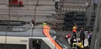 Barcellona, treno non riesce a frenare e si schianta contro la banchina: 48 feriti