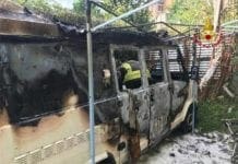 Savona – Camper in fiamme a Stella