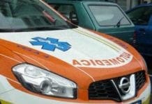 Genova, una donna cade dal quarto piano di un palazzo. Soccorsi sul posto