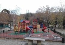 Acquasola, infastidisce i bambini al parco: denunciato 45enne