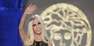 Donatella Versace dice addio alle pellicce: “Non voglio uccidere animali per fare moda”