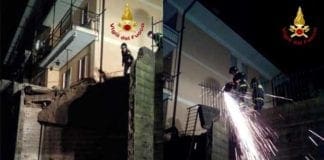 Crolla un muro a Serra Riccò, chiusa strada privata