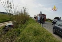 Sarzana, auto in un canale: soccorso un 70enne