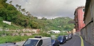 Genova Pegli, muraglione frana in via Cassanello