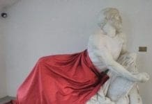 Cairo Montenotte, statua Epaminonda coperta per convegno islamico. Codacons: “Incomprensibile”
